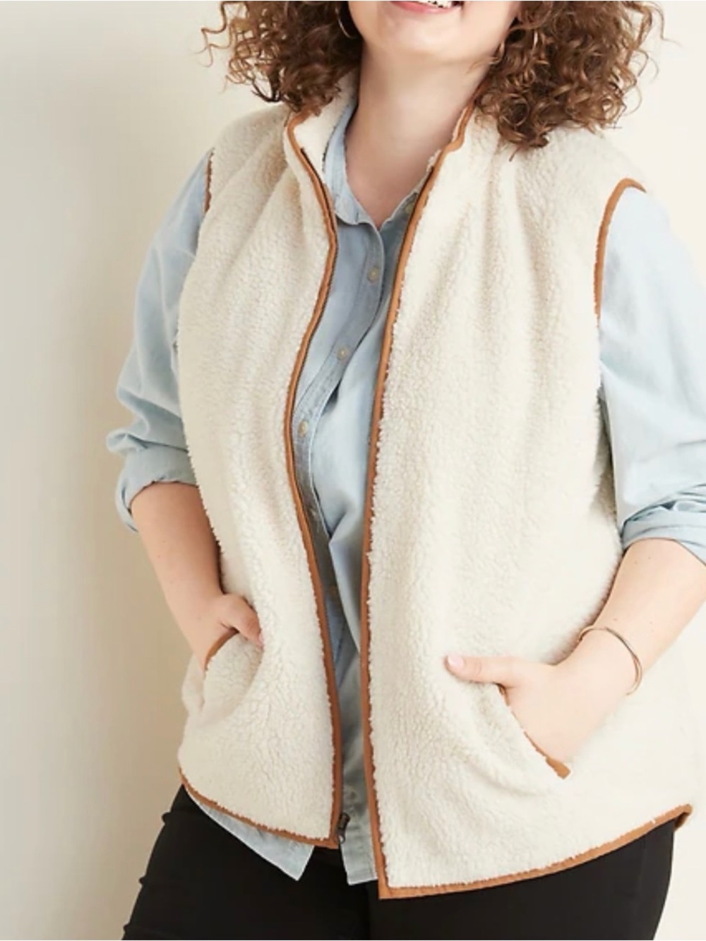 Old Navy Sherpa Vest - Cream with Tan Trim. Size Small